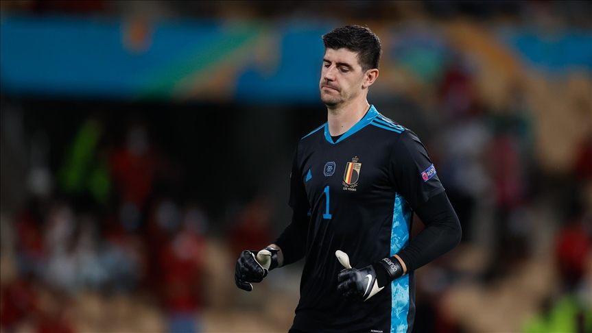 Belikal yldz kaleci Courtois'dan, UEFA ve FIFA'ye eletiri