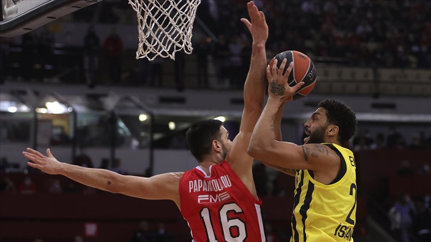 Fenerbahe Beko deplasmanda Olympiakos'a malup oldu