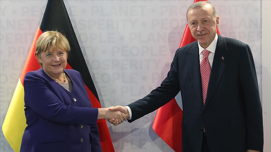 Cumhurbakan Erdoan, Almanya Babakan Merkel'i kabul etti