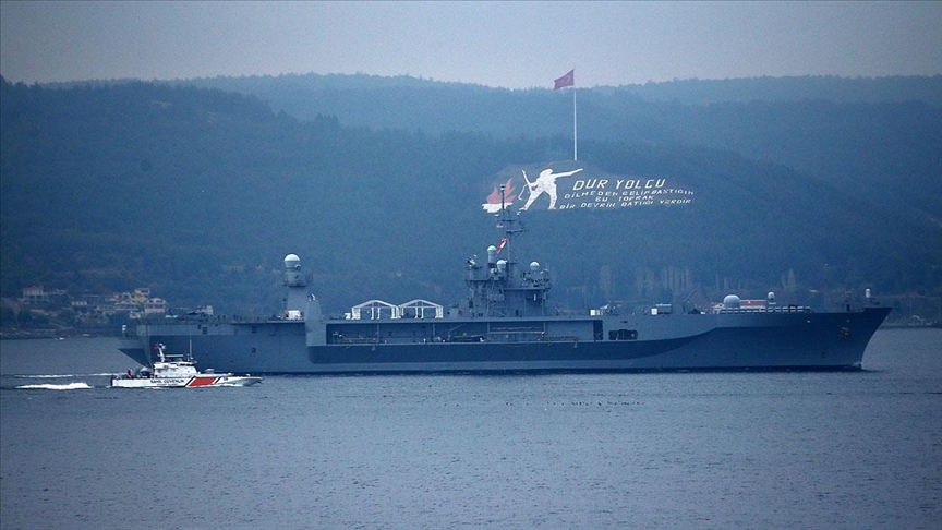 ABD donanmasna ait sava gemisi anakkale Boaz'ndan geti