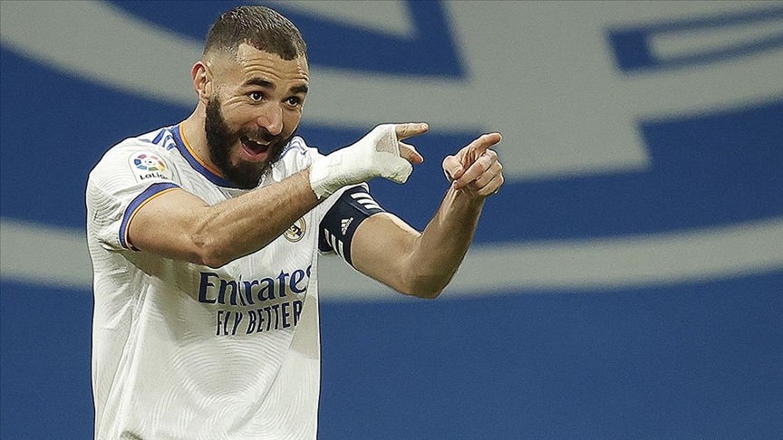 Fransz futbolcu Karim Benzema ya 1 yl tecilli hapis cezas verildi