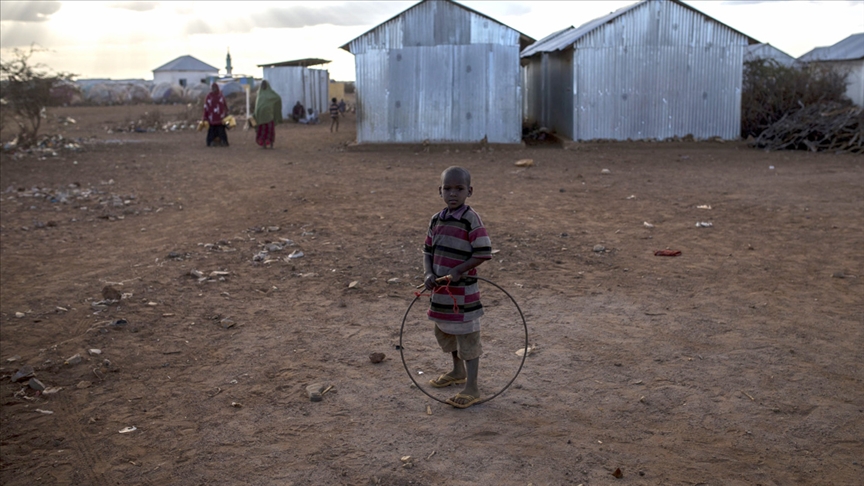 Somali deki kuraklk milyonlarca ocuu tehdit ediyor