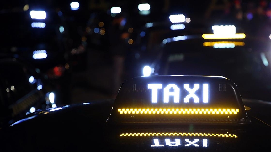 Brksel de Uber in taksi uygulamas kapanacak