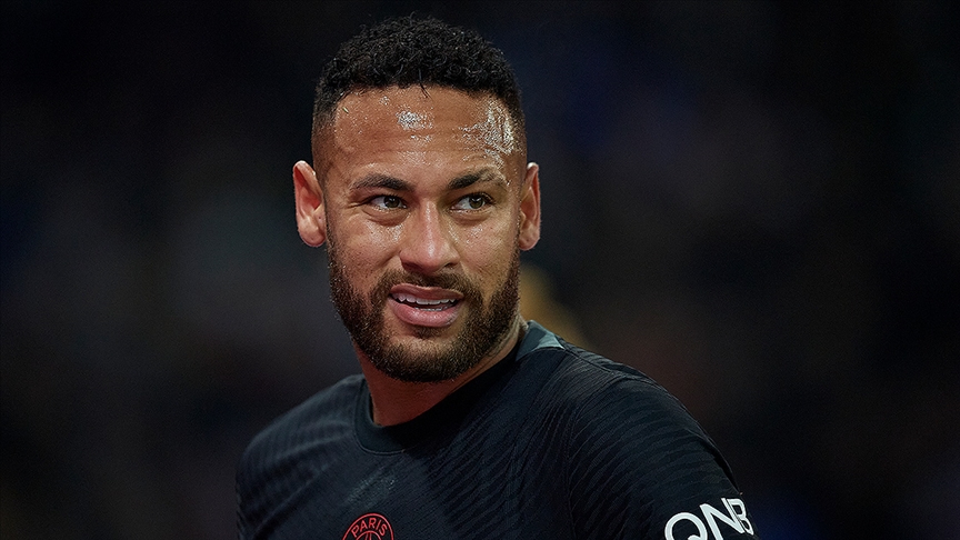 PSG de Neymar sakatl nedeniyle 6 8 hafta sahalardan uzak kalacak