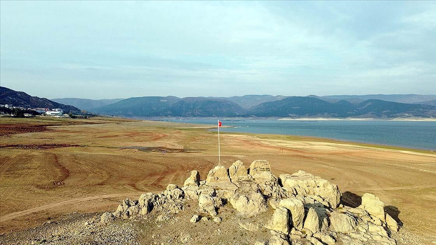 Kuraklk Almus Baraj Gl'nde su seviyesinin azalmasna neden oldu