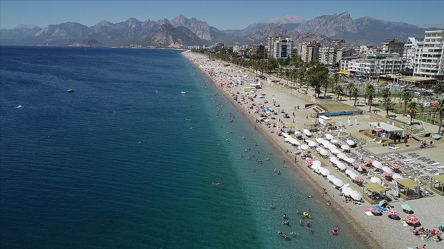 Yl 9 milyondan fazla turistle kapatmaya hazrlanan Antalya, 2022'den daha umutlu