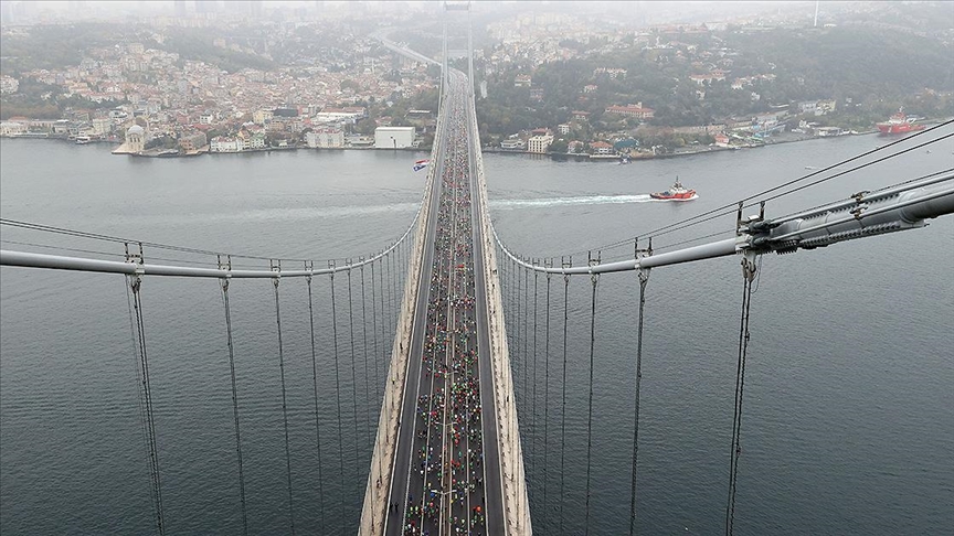 43. stanbul Maratonu'nu erkeklerde Victor Kiplangat, kadnlarda Sheila Jerotich kazand