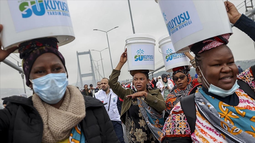 Masailer stanbul Maratonu'nda Afrika'daki su sorununa dikkati ekti