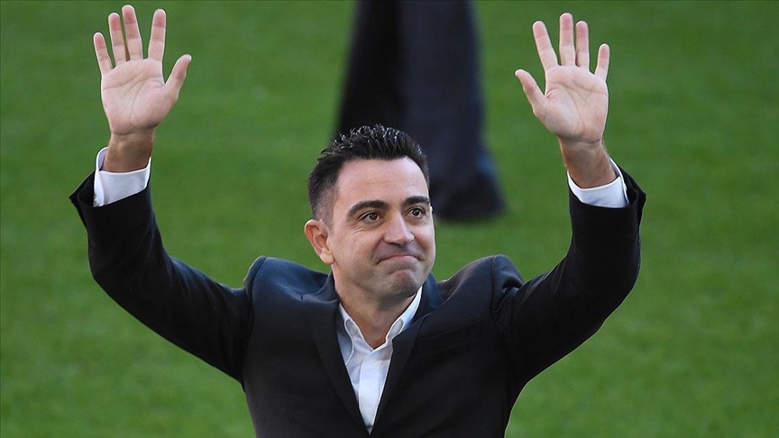 Barcelona, byk beklentilerle getirilen Xavi Hernandez'i tantt