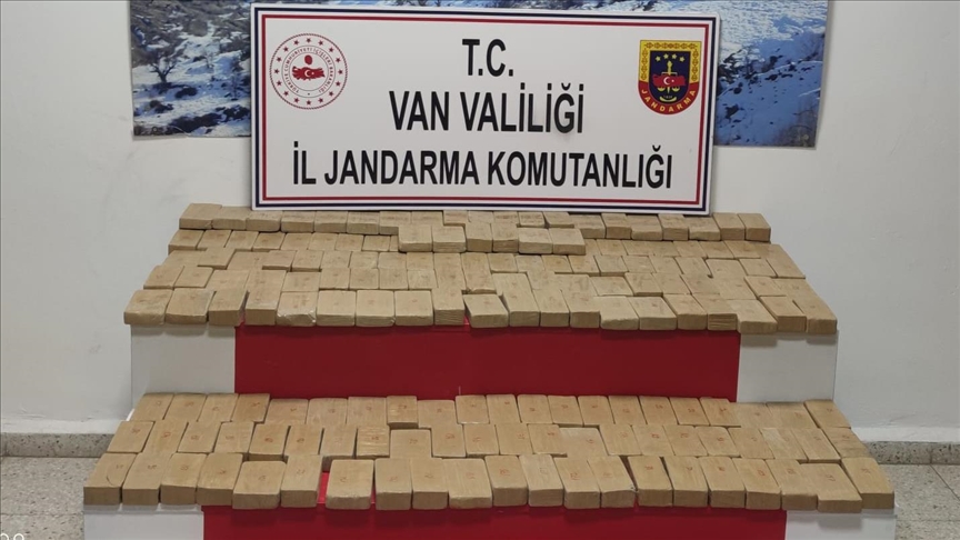 Van'da 102 Kilo 500 Gram Eroin Ele Geirildi