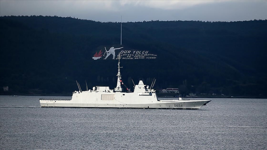 Fransz Askeri Gemisi anakkale Boaz'ndan Geti