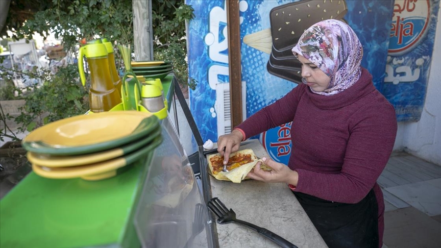 Tunuslu Gazetecinin 25 Temmuz Kararlaryla Deien Hayat: Parlamentodan Gzleme Dkkanna