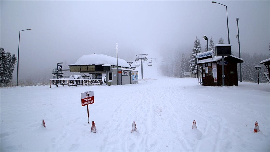 Ilgaz Kayak Merkezi'nde kar kalnl 20 santimetreye ulat