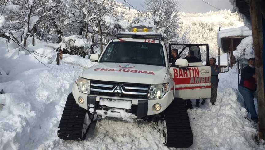 Bartn'da kar nedeniyle kyde mahsur kalan hastaya 3 saatte ulald