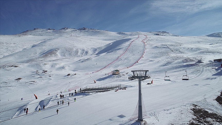 24. K Olimpiyat Oyunlar semeleri Erzurum'da balad