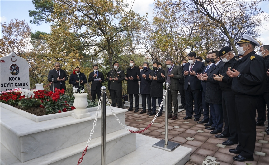 anakkale Savalar kahraman Seyit Onba vefatnn 82nci ylnda kabri banda anld