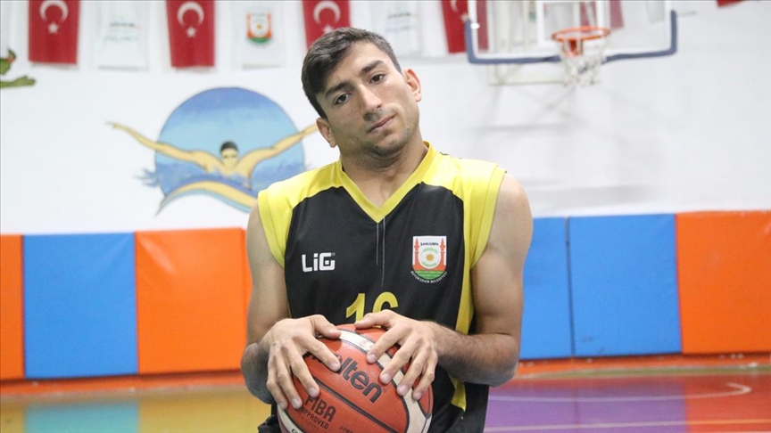 Ailesinden gizli balad basketbol engelli Abdullah n hayatn deitirdi