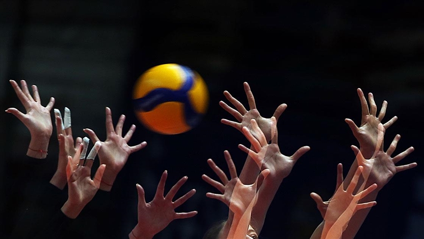 Trk voleybolunda hedef hep ileri