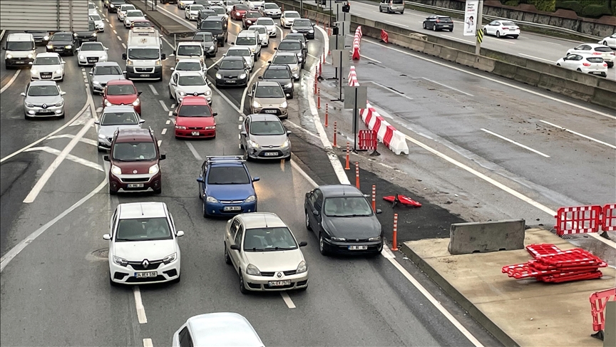 Maltepe deki Yol almas Trafikte Younlua Neden Oldu