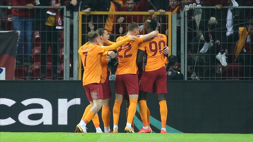 Galatasaray UEFA Avrupa Ligi nde Yarn Grup Birincilii in Sahaya kacak