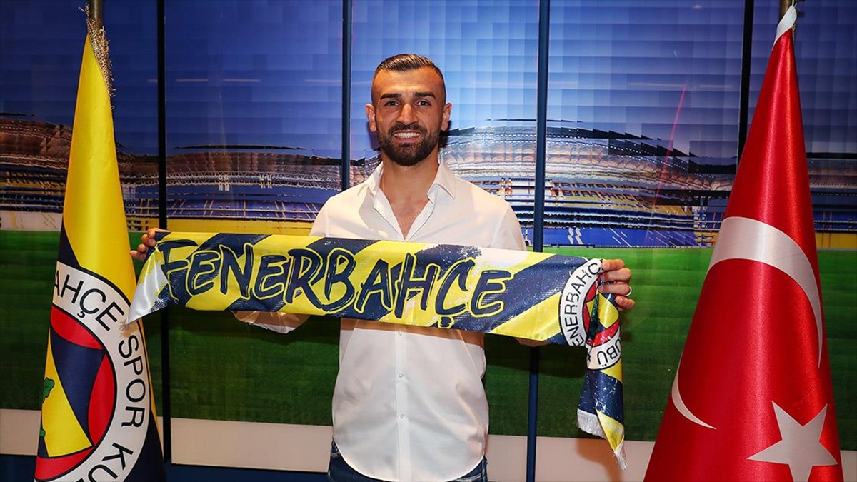 Fenerbahe santrafor Serdar Dursun'u transfer etti