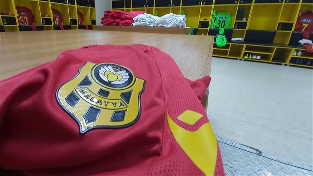 Yeni Malatyaspor transferde ince eleyip, sk dokuyor