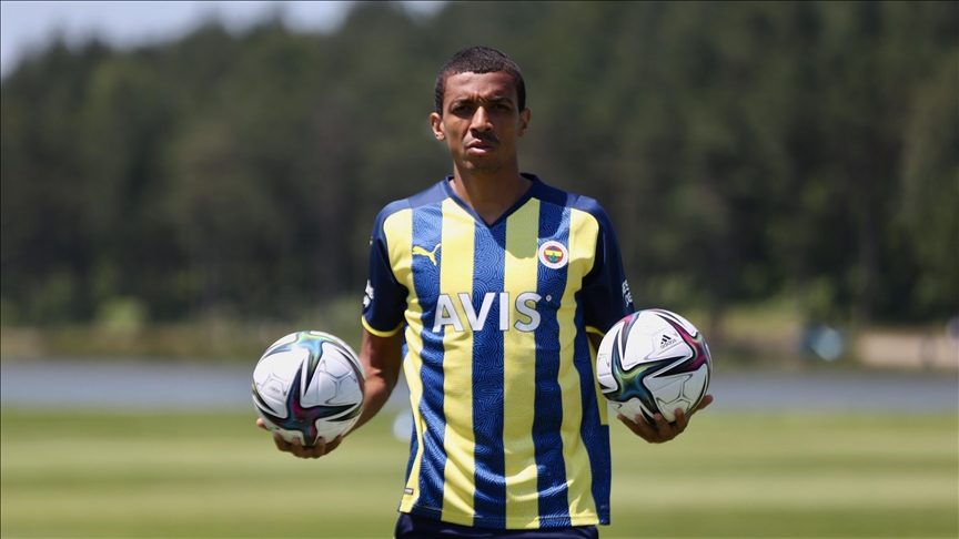 Fenerbahe'nin Brezilyal orta saha oyuncusu Luiz Gustavo, ampiyonlua inanyor