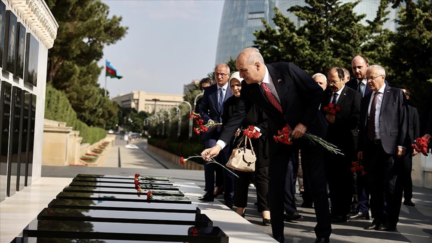 AK Parti heyeti Azerbaycan'da ehitlikleri ziyaret etti