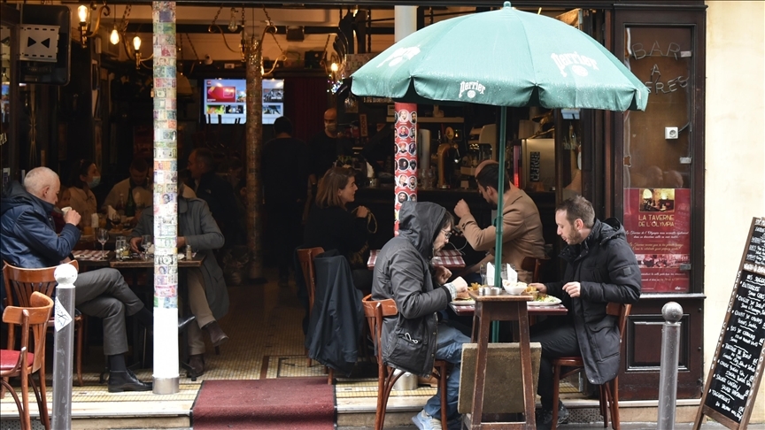 Fransa'da Kovid-19 nedeniyle bir vilayette daha alkol yasakland