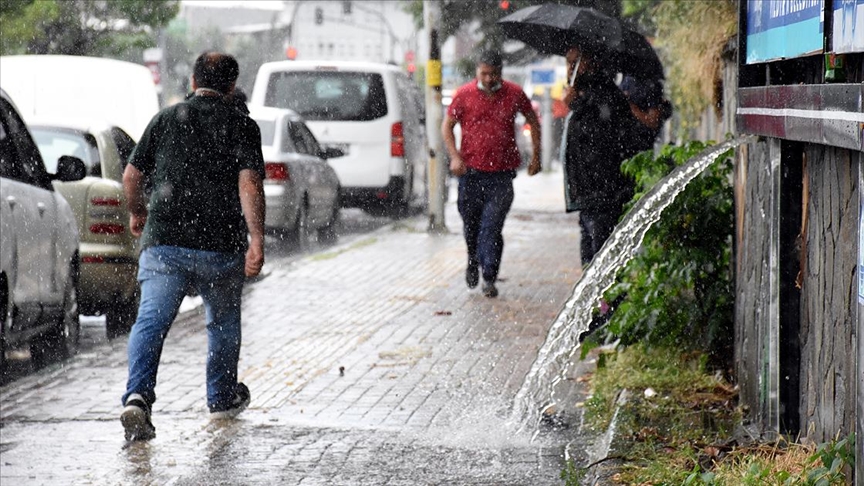 Bursa'da saanak etkili oldu