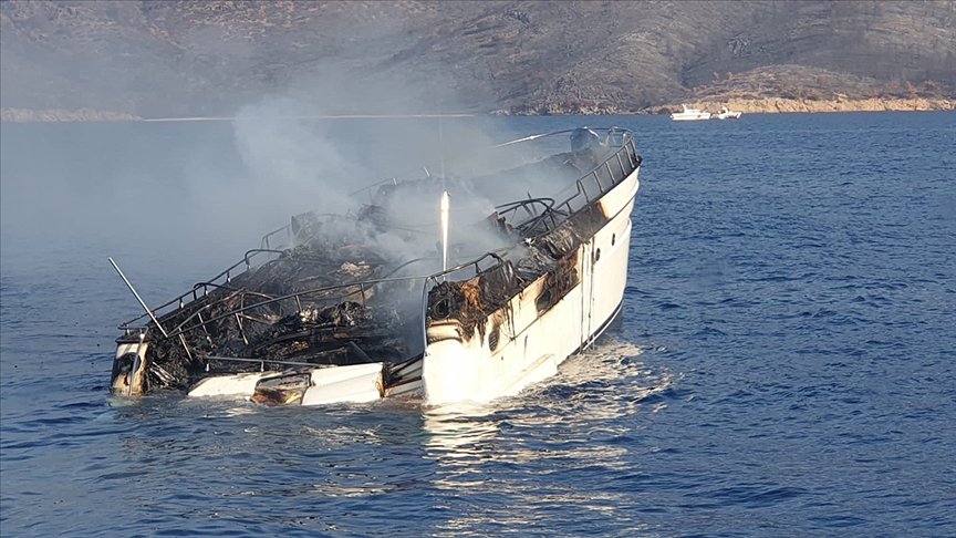 Bodrum'da yangn kan teknedeki 5 kii kurtarld