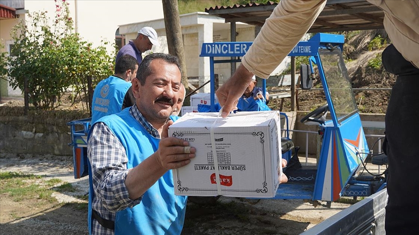 Beir Derneinin Bat Karadeniz'de selden etkilenen blgelere yardmlar sryor