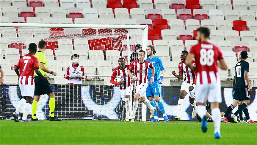 Sivasspor, UEFA Avrupa Konferans Ligi'nde yarn Kopenhag'a konuk olacak