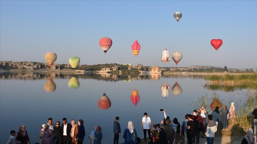 Scak hava balonlar Byk Taarruz'un 99. yl dnm dolaysyla Afyonkarahisar semalarnda