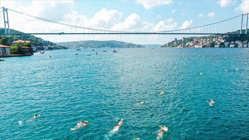  Dnyann ilk ktalararas triatlon yar stanbul Boaz'nda dzenlenecek