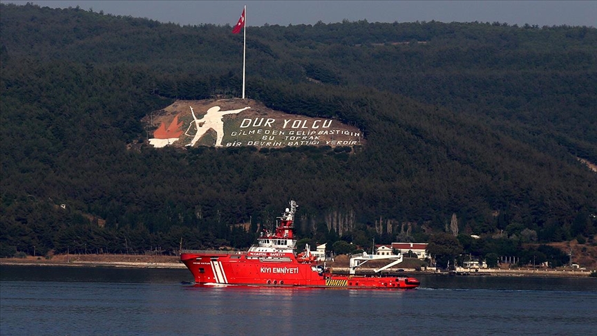 Yangn blgelerine destek iin yola kan Nene Hatun Acil Durum Mdahale Gemisi anakkale Boaz'na ulat