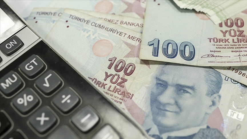 Bakan Pakdemirli, kuraklktan zarar gren reticilere 214 milyon lira deme yapldn bildirdi