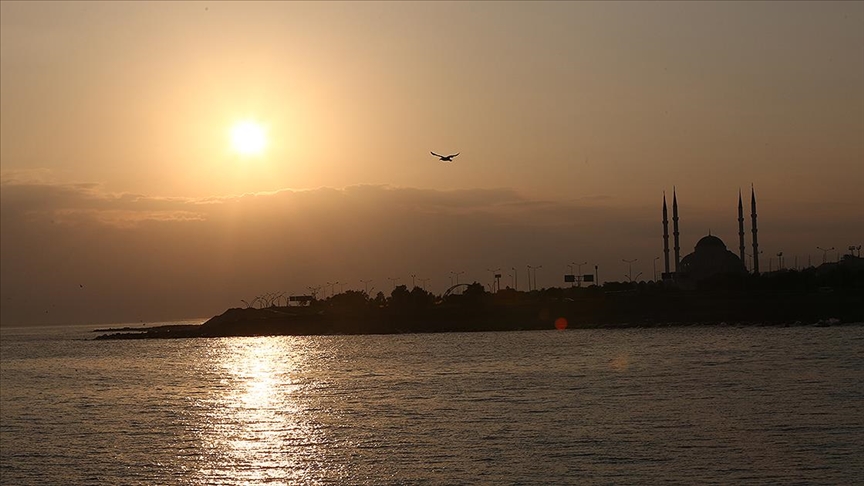 Trabzon'da gn doumu gzel grntler oluturdu