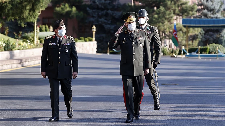 Genelkurmay Bakan Orgeneral Gler, Azerbaycan Genelkurmay Bakan ile bir araya geldi