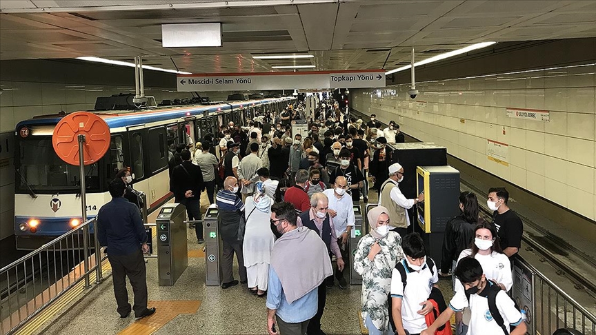 Topkap-Mescidi Selam tramvay hattndaki baz duraklara sefer yaplmamas tepki ekti