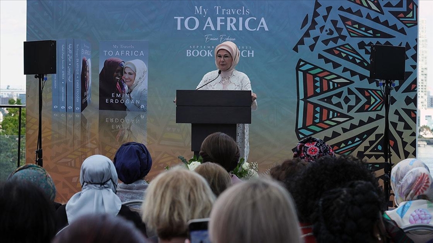 Emine Erdoan 'Afrika Seyahatlerim' adl ilk kitabnn tantmn New Yorkta yapt