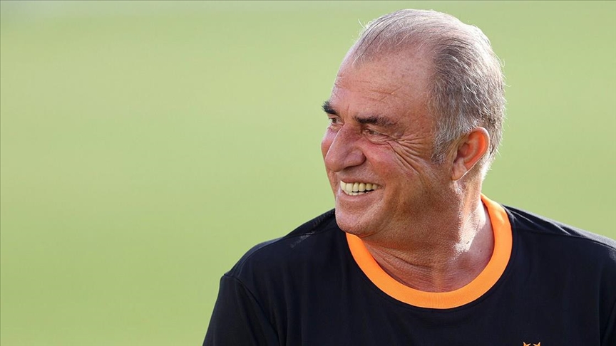 Futbol dnyasnn nl isimlerinden Fatih Terim'e doum gn kutlamas