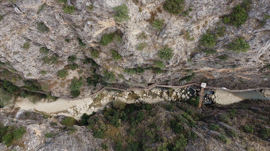 Byk Menderes Nehri zerindeki Ksk Kanyonunda sular ekildi